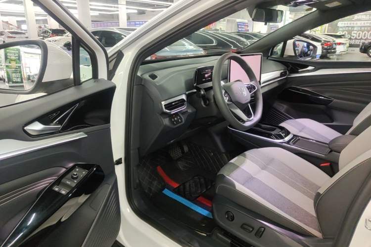 Used Volkswagen ID.4 CROZZ 2025 Pure Edition Driver Seat
