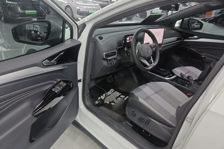 Used Volkswagen ID.4 CROZZ 2025 Pure Edition Driver Seat