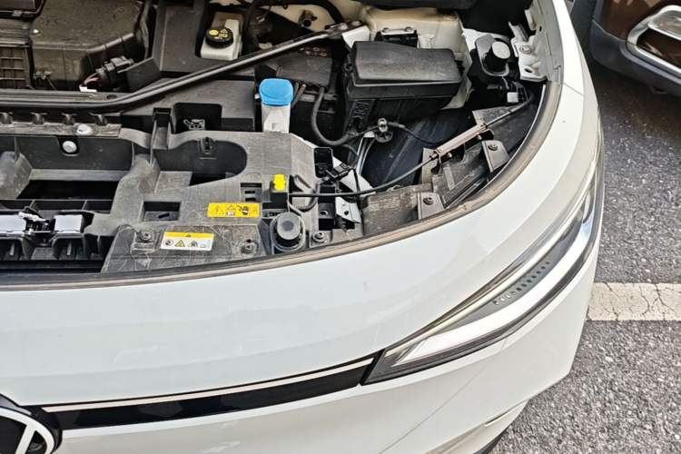 Used Volkswagen ID.4 CROZZ 2025 Pure Edition Engine Bay Left