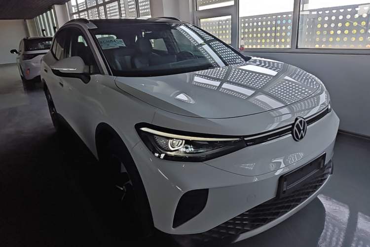 Used Volkswagen ID.4 CROZZ 2025 Pure Edition Exterior 1