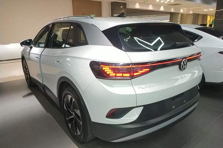 Used Volkswagen ID.4 CROZZ 2025 Pure Edition Exterior 2