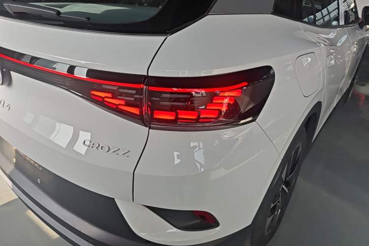 Used Volkswagen ID.4 CROZZ 2025 Pure Edition Exterior 3