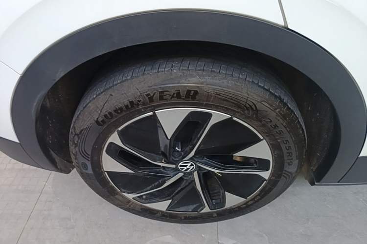 Used Volkswagen ID.4 CROZZ 2025 Pure Edition Exterior 4