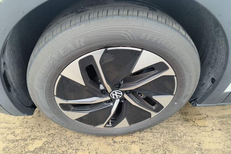 Used Volkswagen ID.4 CROZZ 2025 Pure Edition Exterior 4
