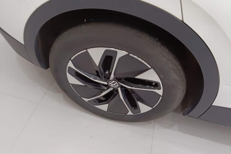 Used Volkswagen ID.4 CROZZ 2025 Pure Edition Exterior 5