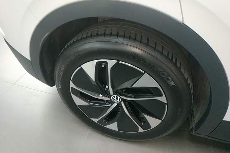 Used Volkswagen ID.4 CROZZ 2025 Pure Edition Exterior 5