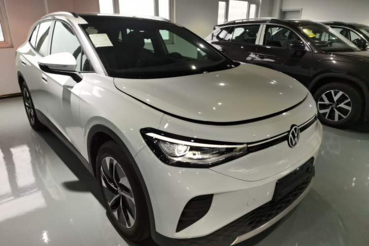Used Volkswagen ID.4 CROZZ 2025 Pure Edition Front Right 45 Deg