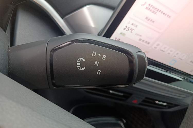 Used Volkswagen ID.4 CROZZ 2025 Pure Edition Gear Lever