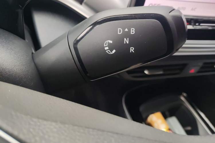 Used Volkswagen ID.4 CROZZ 2025 Pure Edition Gear Lever