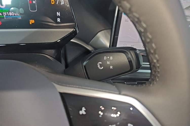 Used Volkswagen ID.4 CROZZ 2025 Pure Edition Gear Lever
