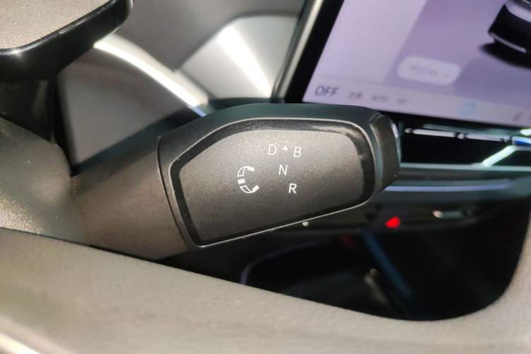 Used Volkswagen ID.4 CROZZ 2025 Pure Edition Gear Lever