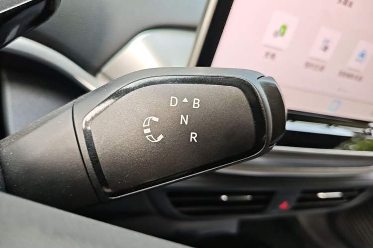Used Volkswagen ID.4 CROZZ 2025 Pure Edition Gear Lever
