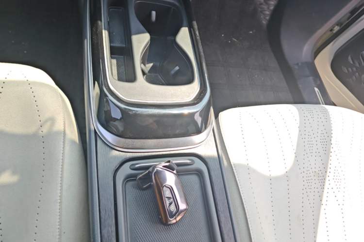 Used Volkswagen ID.4 CROZZ 2025 Pure Edition Gear Lever
