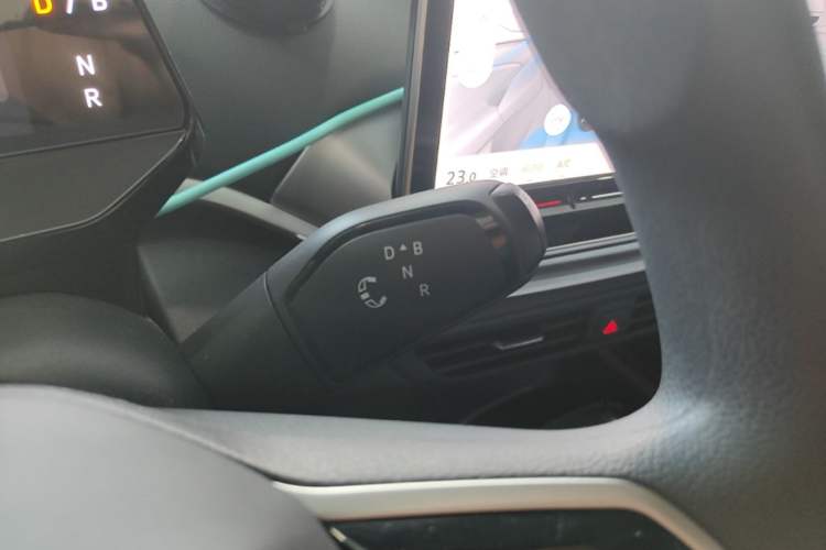 Used Volkswagen ID.4 CROZZ 2025 Pure Edition Gear Lever