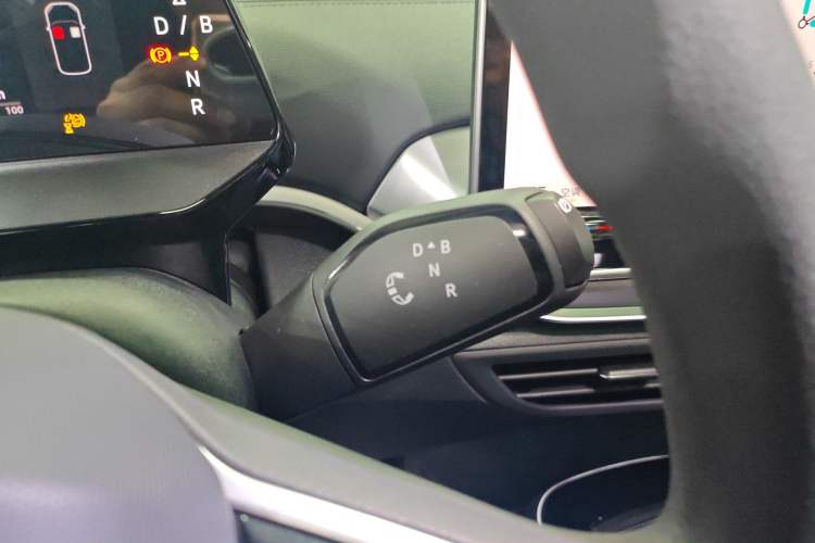Used Volkswagen ID.4 CROZZ 2025 Pure Edition Gear Lever