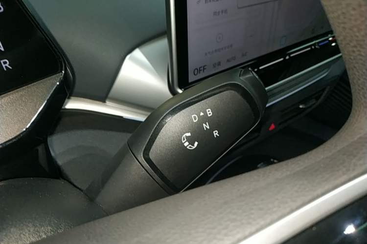 Used Volkswagen ID.4 CROZZ 2025 Pure Edition Gear Lever