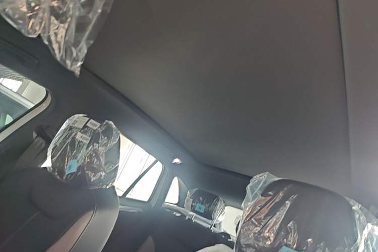 Used Volkswagen ID.4 CROZZ 2025 Pure Edition Headliner