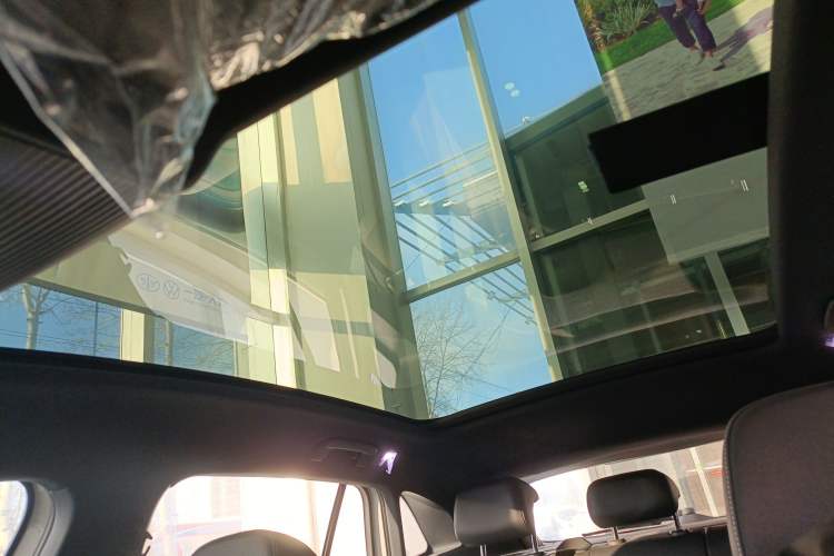 Used Volkswagen ID.4 CROZZ 2025 Pure Edition Headliner