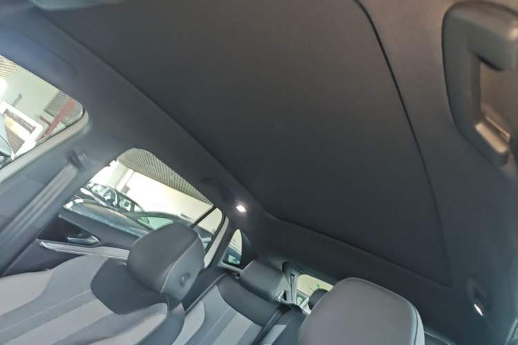 Used Volkswagen ID.4 CROZZ 2025 Pure Edition Headliner