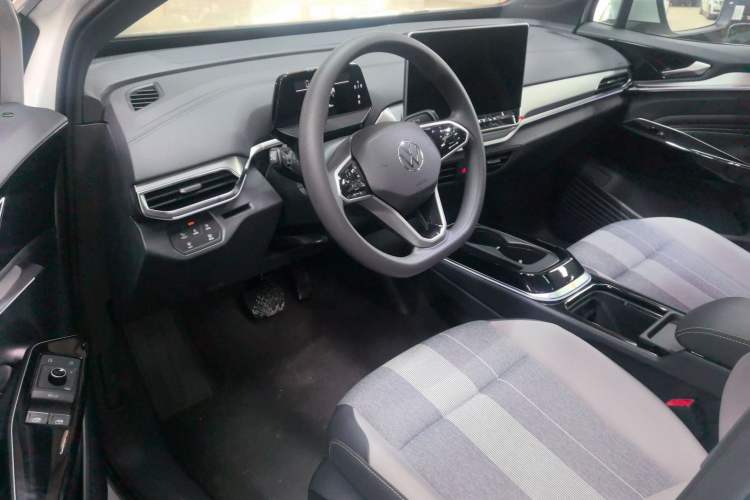 Used Volkswagen ID.4 CROZZ 2025 Pure Edition Interior 2