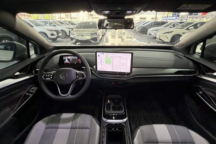 Used Volkswagen ID.4 CROZZ 2025 Pure Edition Interior 4