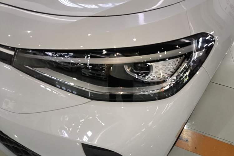 Used Volkswagen ID.4 CROZZ 2025 Pure Edition Left Front Headlight
