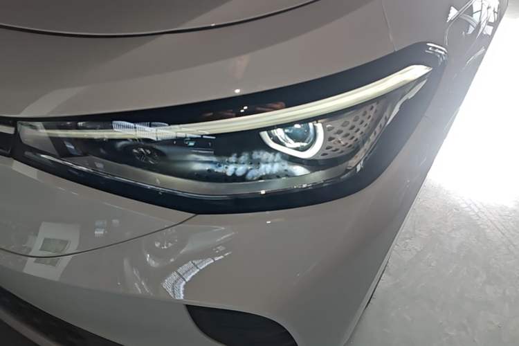 Used Volkswagen ID.4 CROZZ 2025 Pure Edition Left Front Headlight