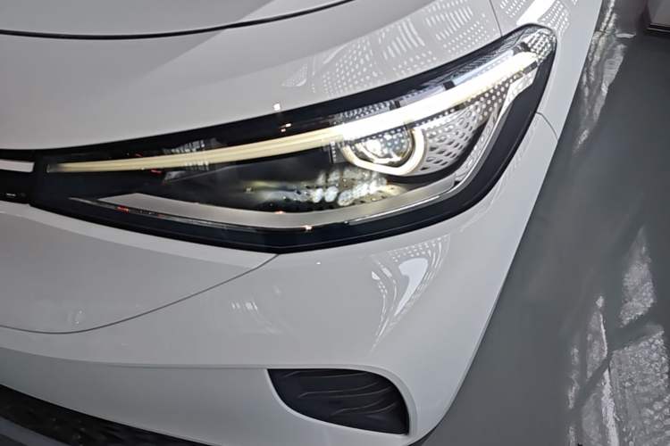 Used Volkswagen ID.4 CROZZ 2025 Pure Edition Left Front Headlight