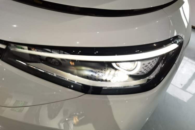 Used Volkswagen ID.4 CROZZ 2025 Pure Edition Left Front Headlight