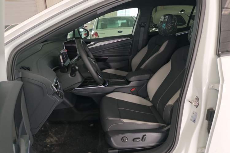 Used Volkswagen ID.4 CROZZ 2025 Pure Edition Left Front Seat