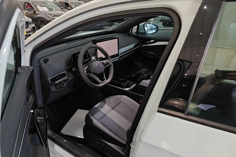 Used Volkswagen ID.4 CROZZ 2025 Pure Edition Left Front Seat