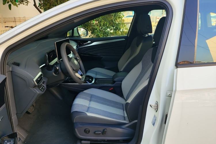Used Volkswagen ID.4 CROZZ 2025 Pure Edition Left Front Seat