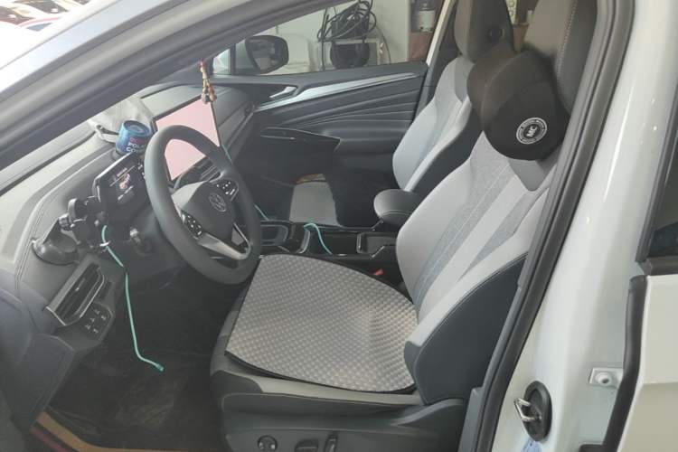 Used Volkswagen ID.4 CROZZ 2025 Pure Edition Left Front Seat
