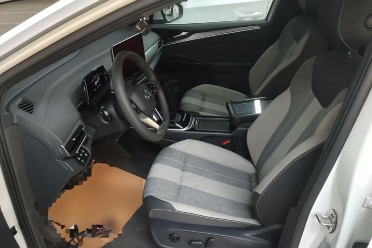 Used Volkswagen ID.4 CROZZ 2025 Pure Edition Left Front Seat