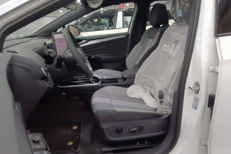 Used Volkswagen ID.4 CROZZ 2025 Pure Edition Left Front Seat