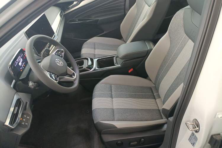 Used Volkswagen ID.4 CROZZ 2025 Pure Edition Left Front Seat