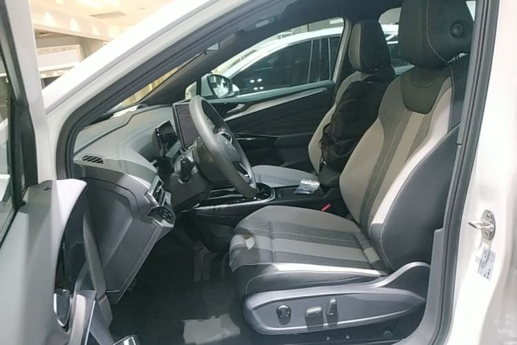 Used Volkswagen ID.4 CROZZ 2025 Pure Edition Left Front Seat