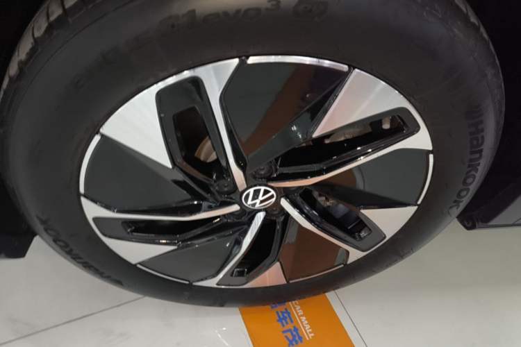 Used Volkswagen ID.4 CROZZ 2025 Pure Edition Left Front Wheel Hub