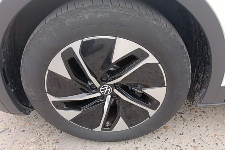Used Volkswagen ID.4 CROZZ 2025 Pure Edition Left Front Wheel Hub
