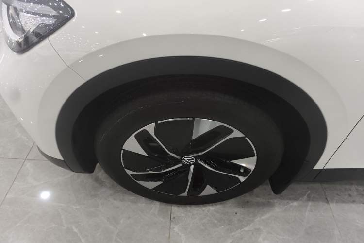 Used Volkswagen ID.4 CROZZ 2025 Pure Edition Left Front Wheel Hub