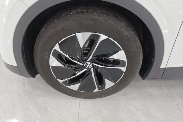 Used Volkswagen ID.4 CROZZ 2025 Pure Edition Left Front Wheel Hub