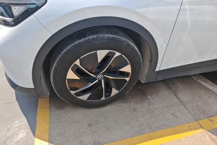 Used Volkswagen ID.4 CROZZ 2025 Pure Edition Left Front Wheel Hub