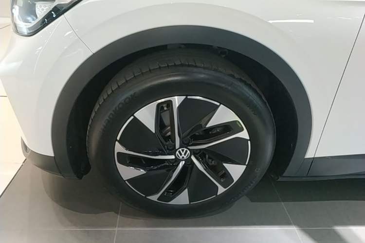 Used Volkswagen ID.4 CROZZ 2025 Pure Edition Left Front Wheel Hub
