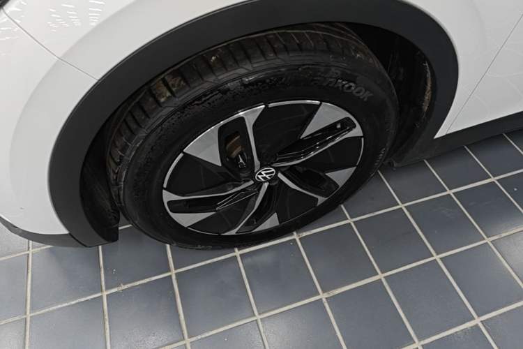 Used Volkswagen ID.4 CROZZ 2025 Pure Edition Left Front Wheel Hub