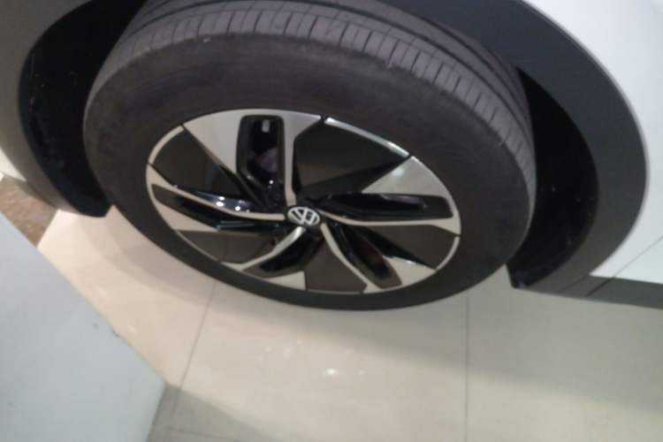Used Volkswagen ID.4 CROZZ 2025 Pure Edition Left Front Wheel Hub