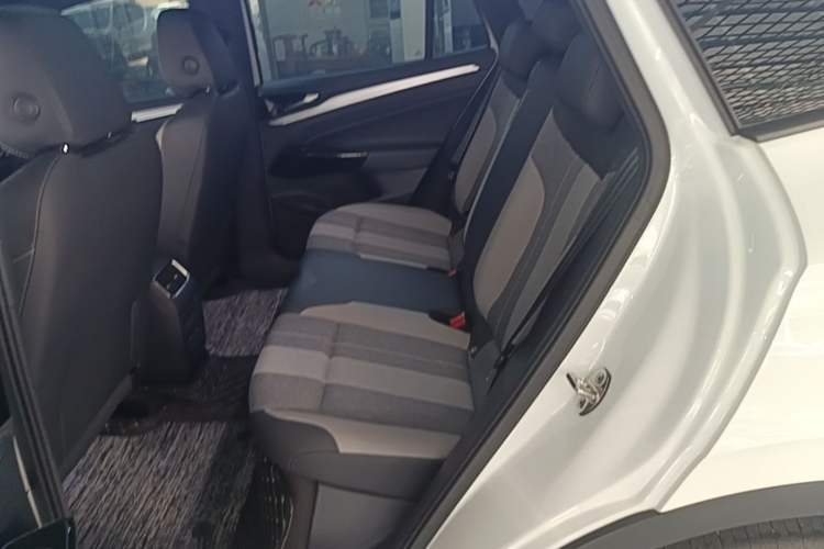 Used Volkswagen ID.4 CROZZ 2025 Pure Edition Left Rear Seat
