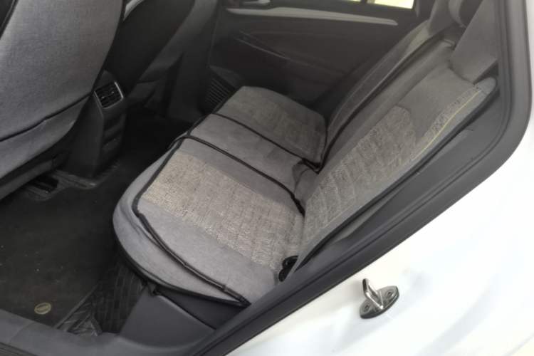 Used Volkswagen ID.4 CROZZ 2025 Pure Edition Left Rear Seat