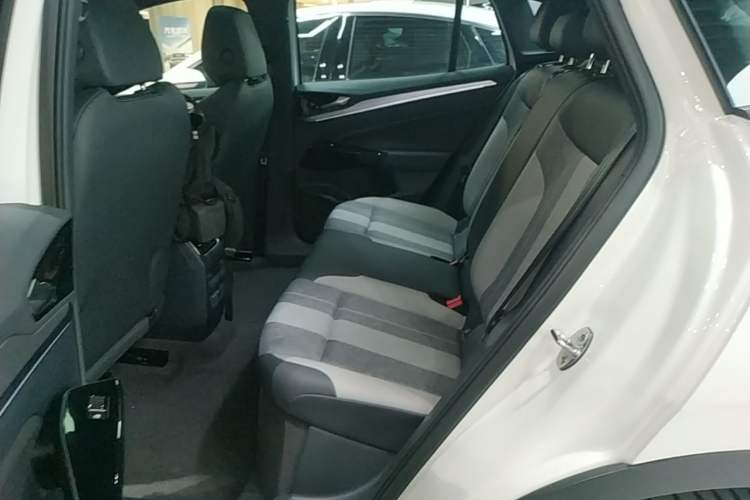 Used Volkswagen ID.4 CROZZ 2025 Pure Edition Left Rear Seat
