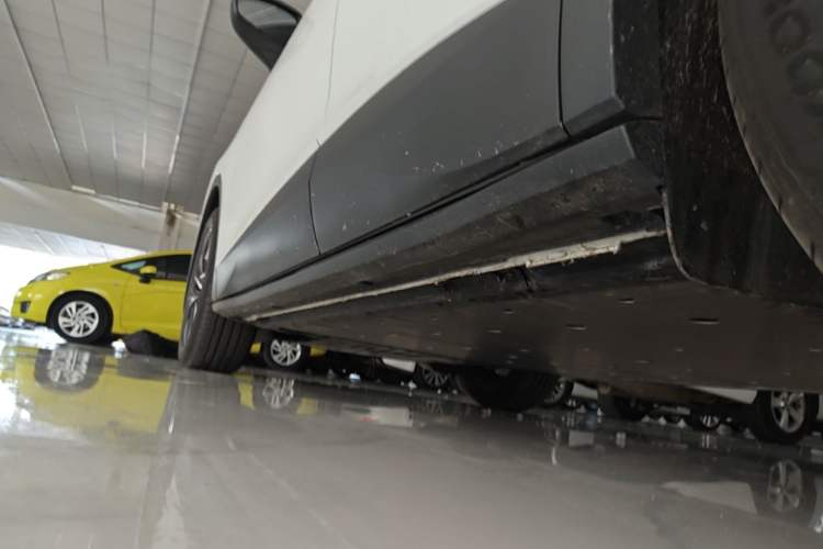 Used Volkswagen ID.4 CROZZ 2025 Pure Edition Left Side Sill