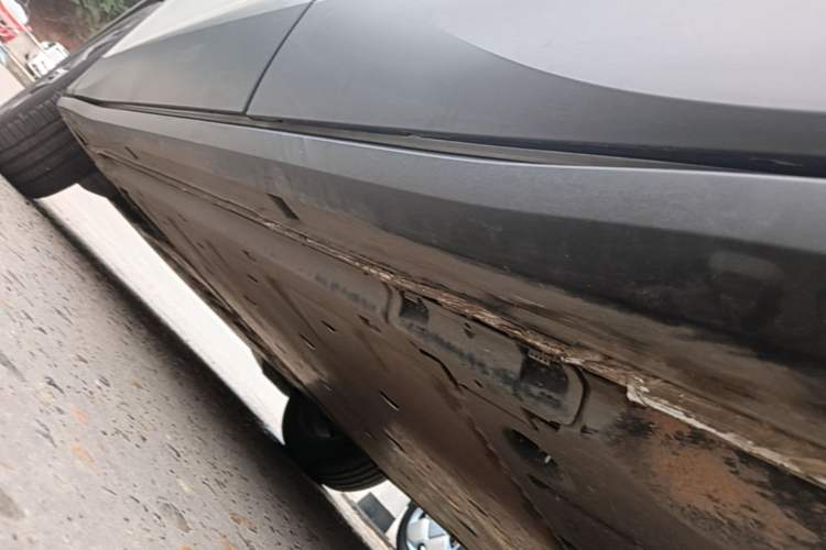 Used Volkswagen ID.4 CROZZ 2025 Pure Edition Left Side Sill
